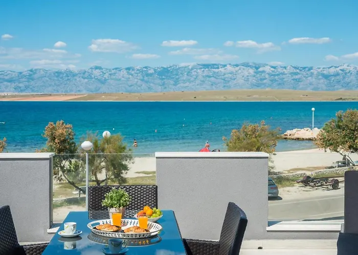 Apartment By The Sea - 18588
