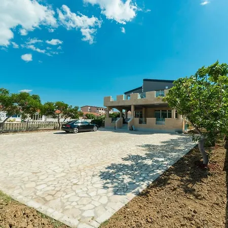 By The Sea - 18588 Apartman
